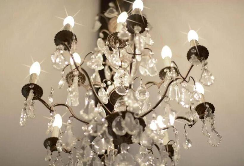 اتاق خانوادگی, Artagnan