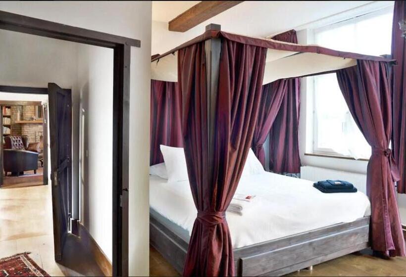 سوییت لوکس, Artagnan