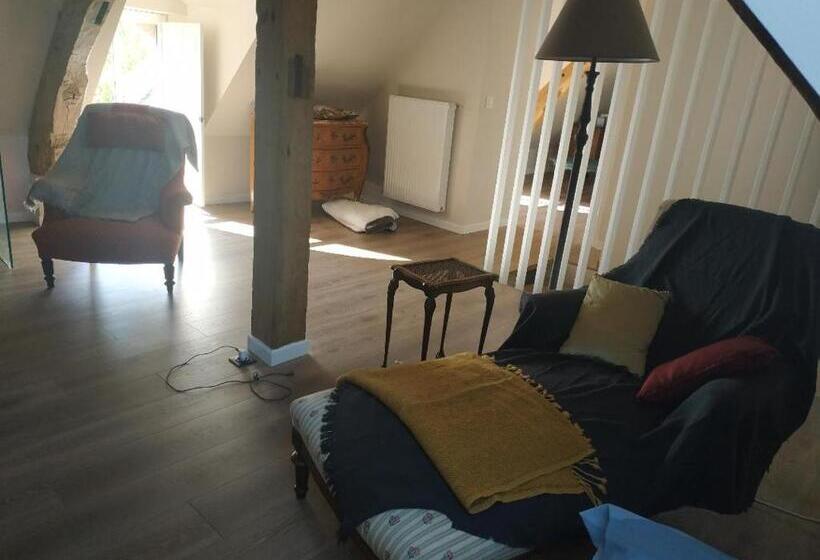 スイート, Closerie Des Laudieres