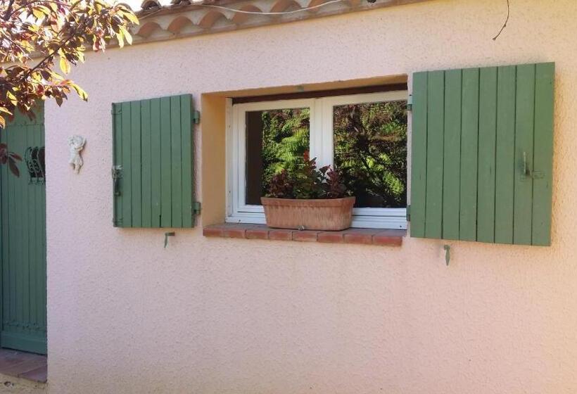 Номер Стандарт Вид на Сад, Le Clos Des Olivettes