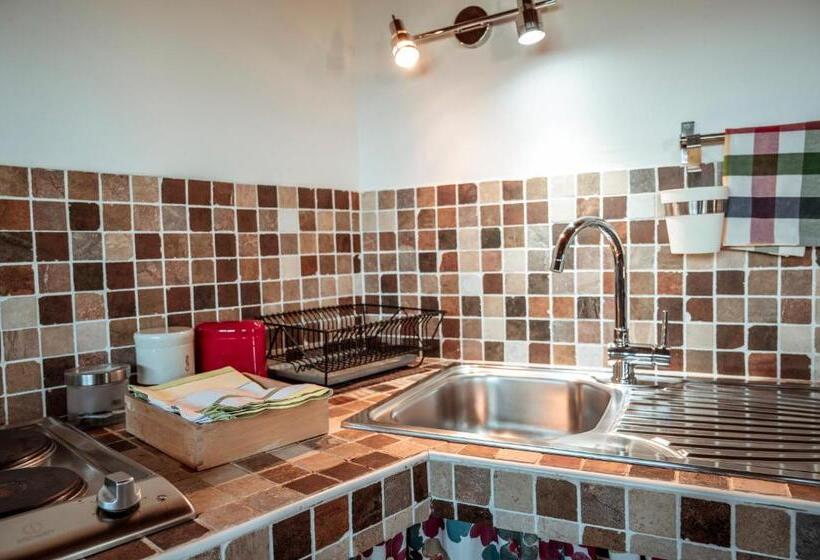 غرفة عائلية, Locanda Persei