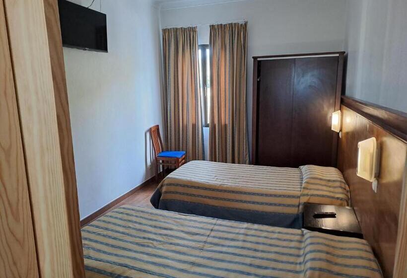 غرفة قياسية, Ribeira Grande