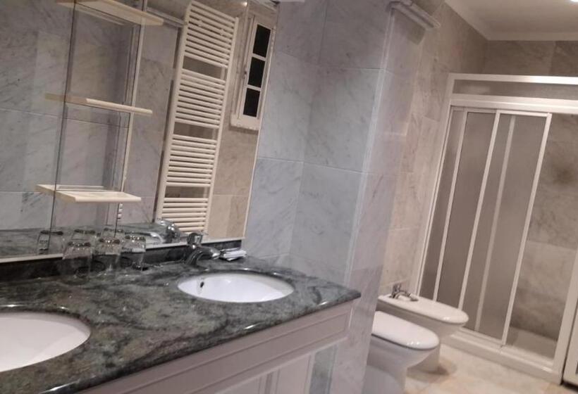 اتاق استاندارد سه نفره, Pension Grilo