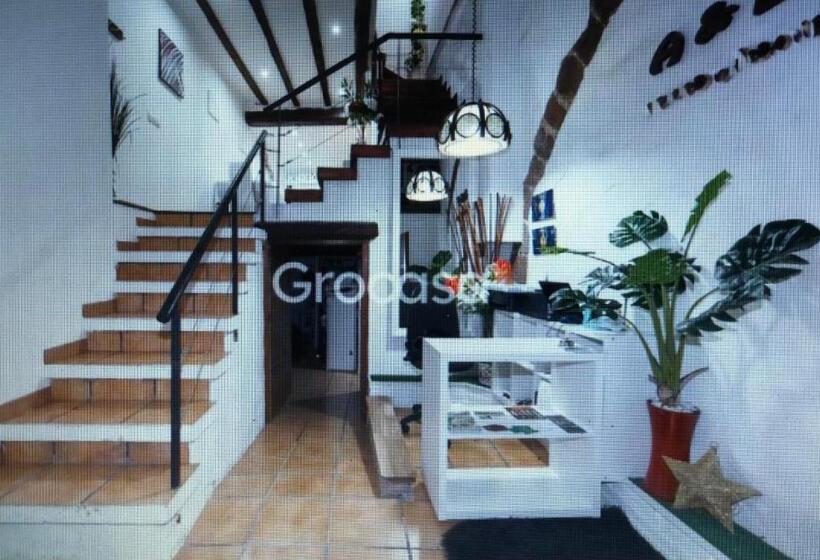 Трехместный Номер Стандарт с Балконом, A&e.escornalbou