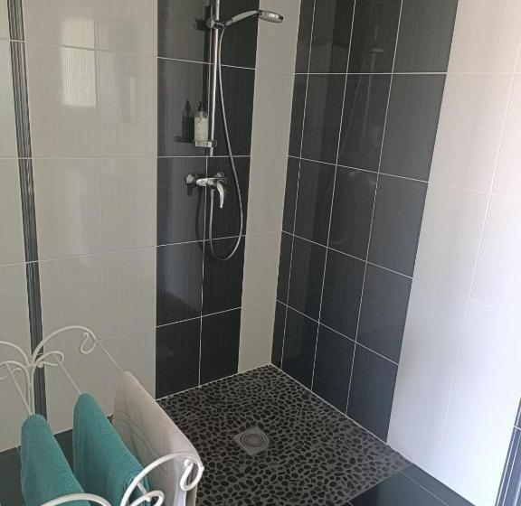 Номер Стандарт, La Cazaline