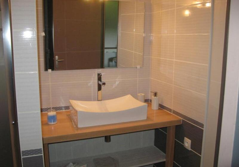 غرفة قياسية, Le Peyroux