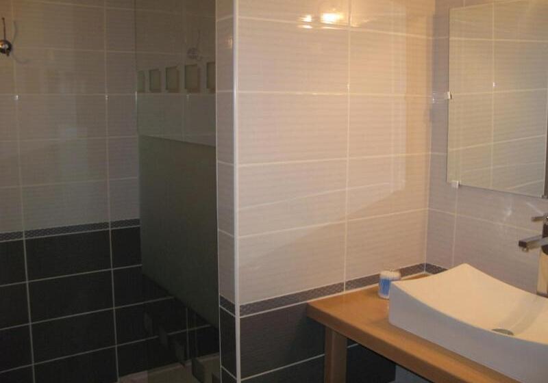 غرفة قياسية, Le Peyroux