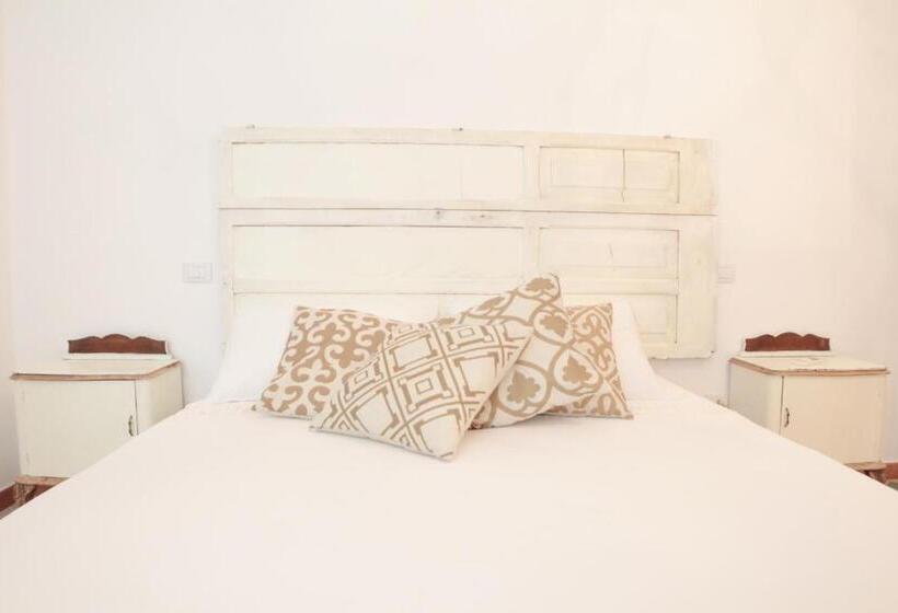 Pokój Czteroosobowy Standard, Terra Oltre B&b