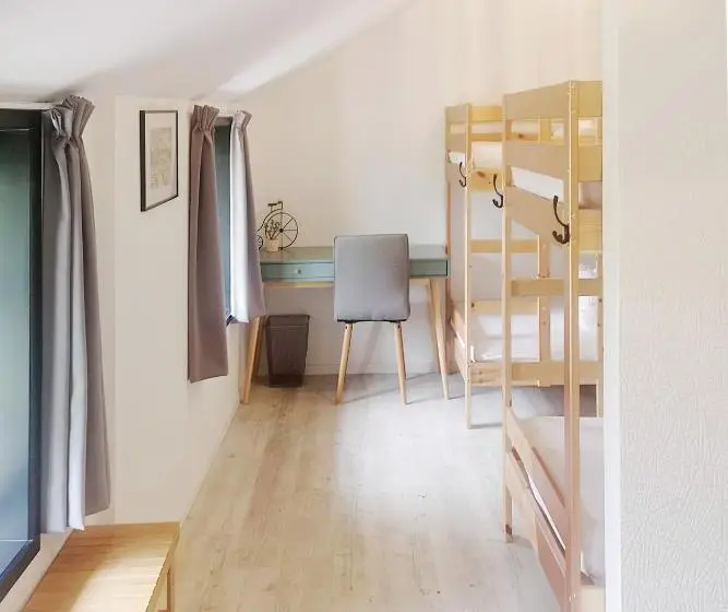 ファミリールーム, The Black Sheep Hostel
