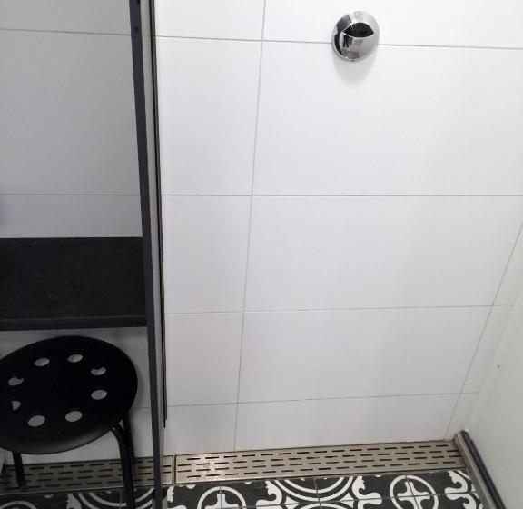 Четырехместный Номер Economy, The Black Sheep Hostel