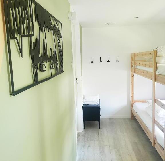 エコノミー4人部屋, The Black Sheep Hostel