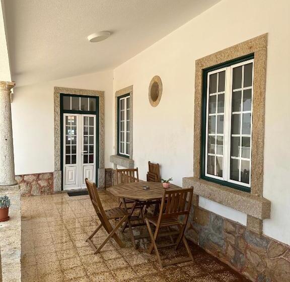 تختخواب در اتاق مشترک, Casa Branca