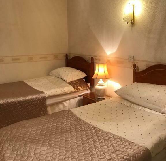 חדר אקונומי, Brown S Guest House