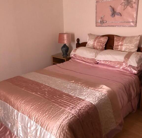 חדר דלוקס, Brown S Guest House