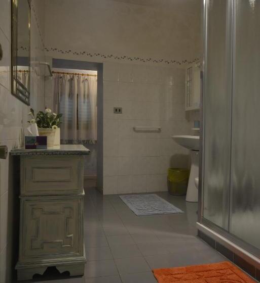 חדר סטנדרט לשלושה עם מרפסת, Borgo Della Rocca