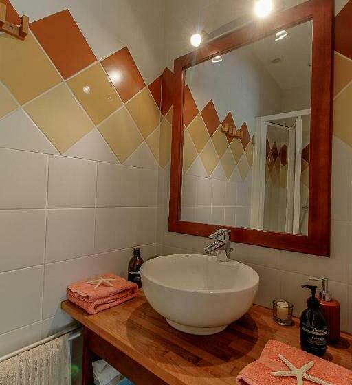 标准房带园景, La Madeleine