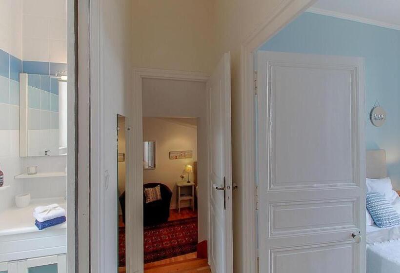 带2个卧室的套房, La Madeleine