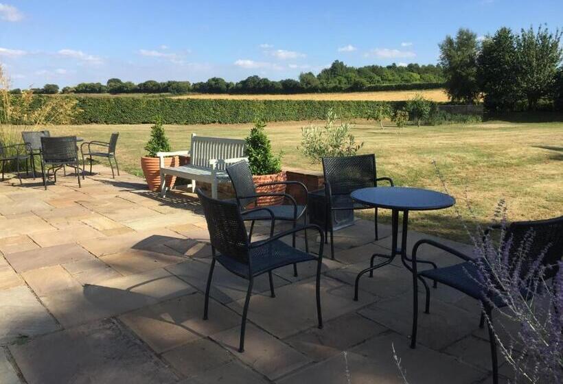 スタンダードルーム, Mulberry Barn