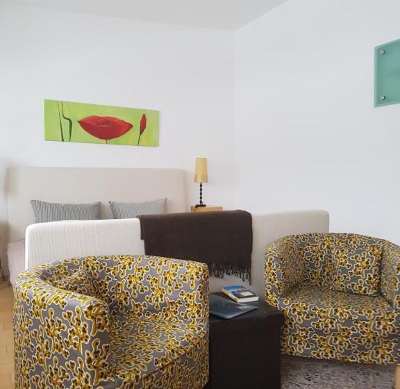 デラックスルーム, Weinek S Kellerstöckl U. Lodge