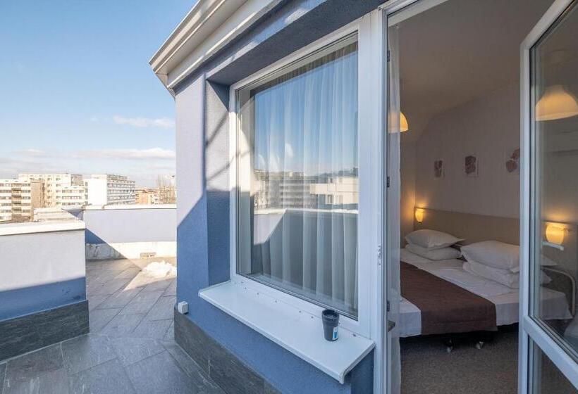 דירת פנטהאוז 1 חדרי שינה, Blue Label Apart House