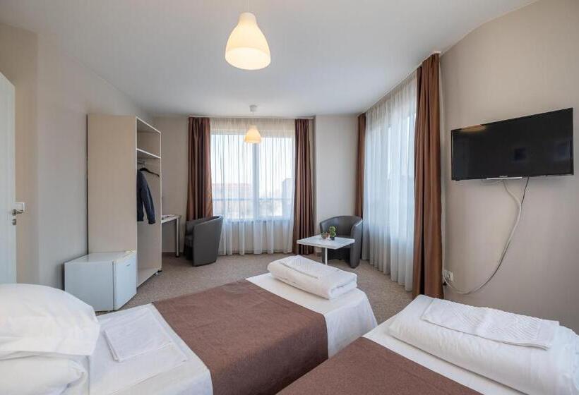 דירת חדר, Blue Label Apart House