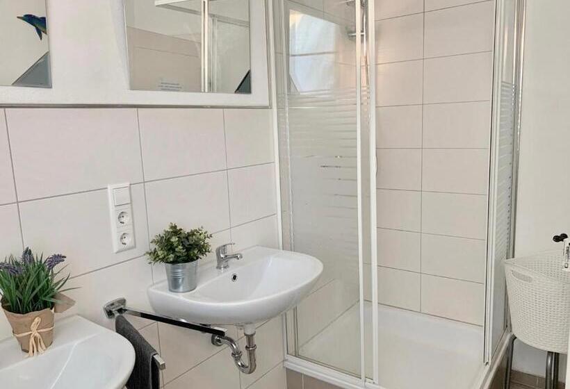 Номер Стандарт Совместная Ванная, & Hostel Albstadt