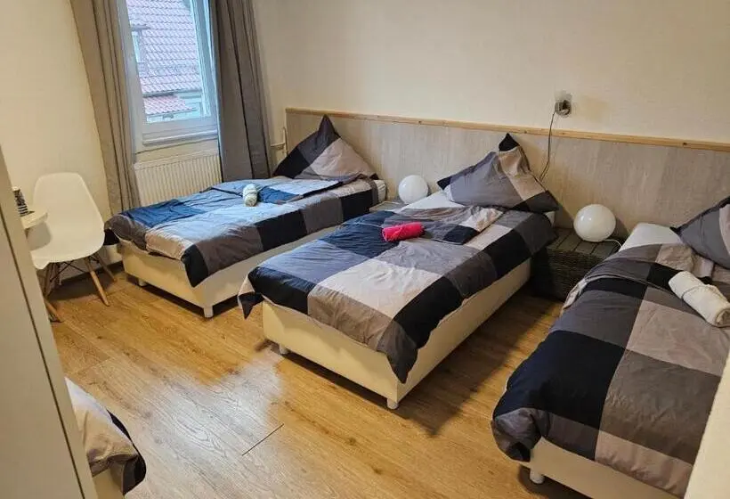 浴室共有スタンダード４人用ルーム, & Hostel Albstadt