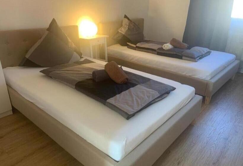 Номер Стандарт, & Hostel Albstadt