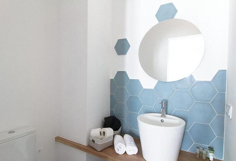 エコノミールーム, Mon