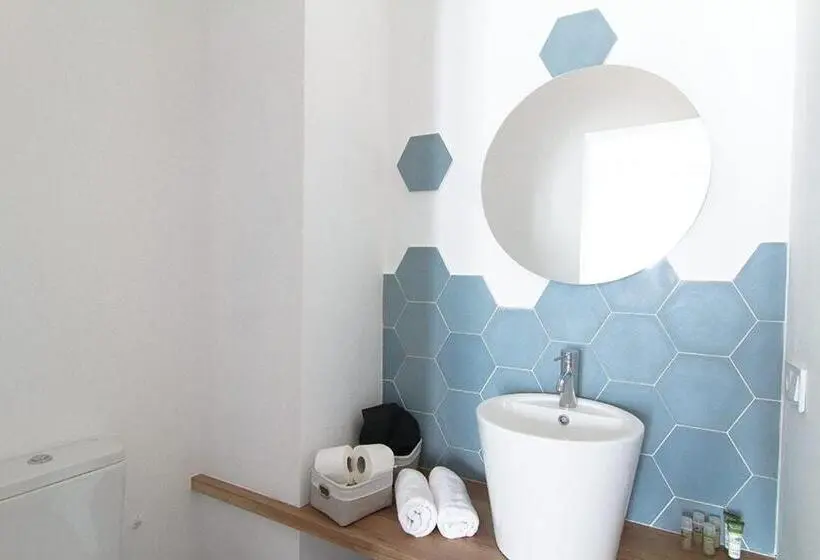 Quarto Economy, Mon