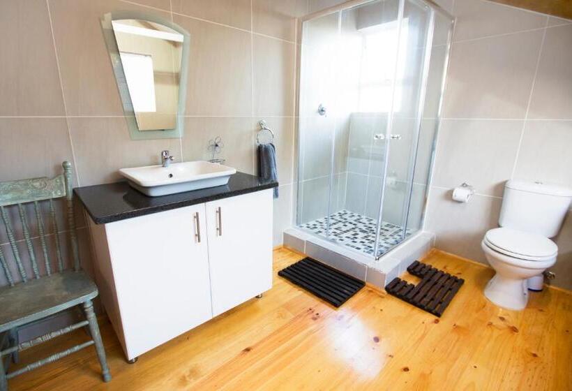Дом 2 Спальни, Four Seasons Guesthouse