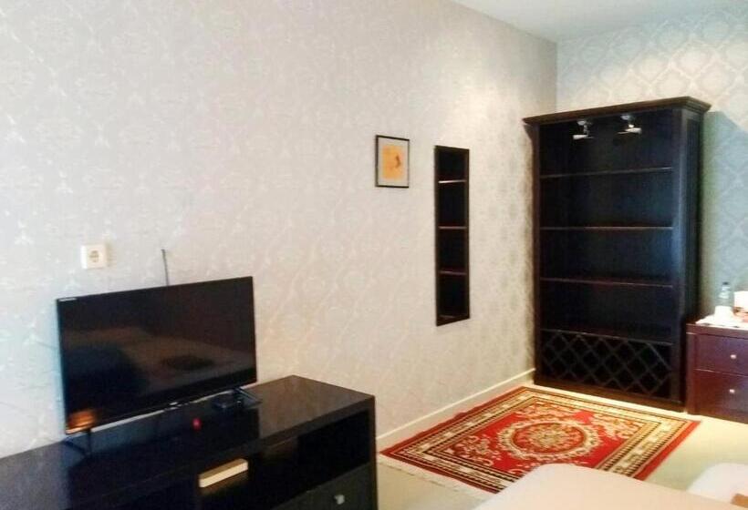 Номер Стандарт с Балконом, Jos & Hanny Homestay