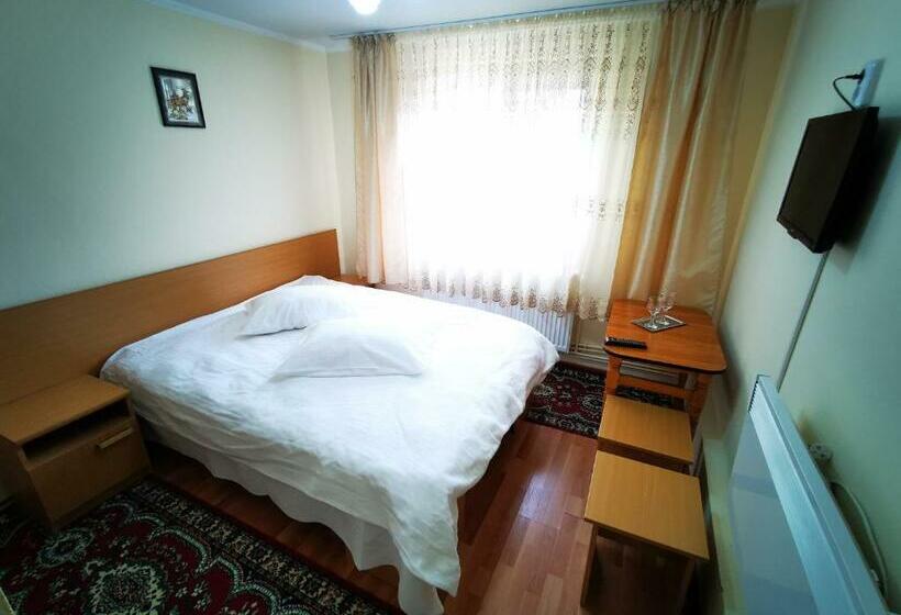 Номер Economy, Pensiunea La Ionica