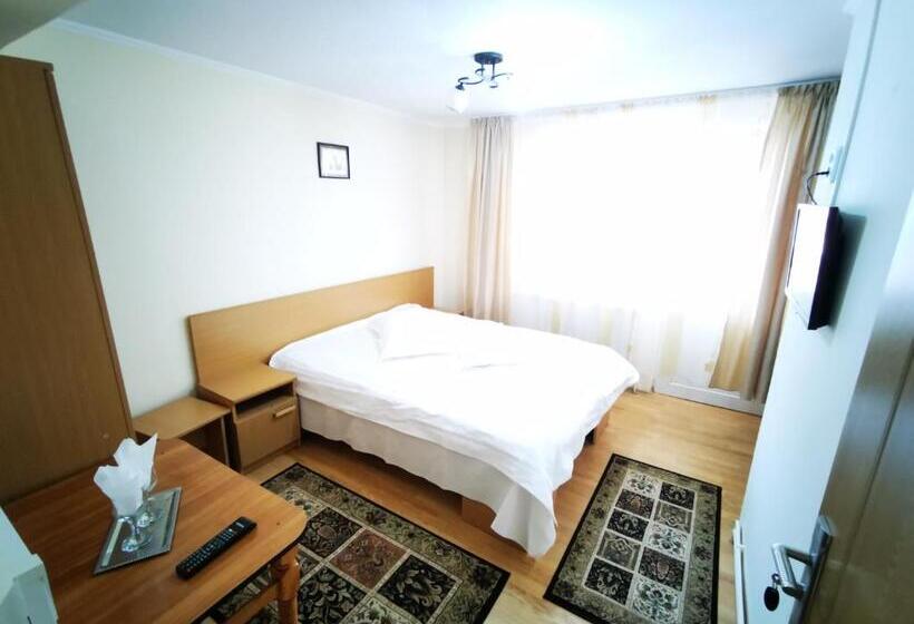 Номер Economy, Pensiunea La Ionica