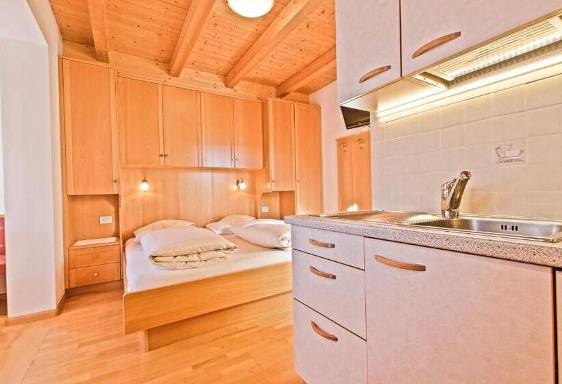 סטודיו סטנדרט עם מרפסת, Appartamenti Vilin