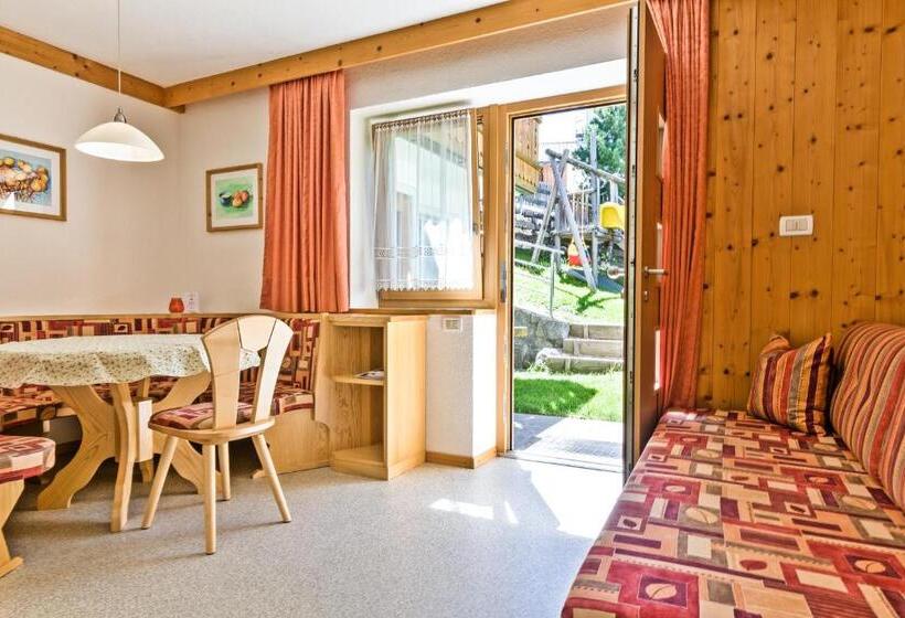 דירת חדר נוף לגינה, Appartamenti Vilin