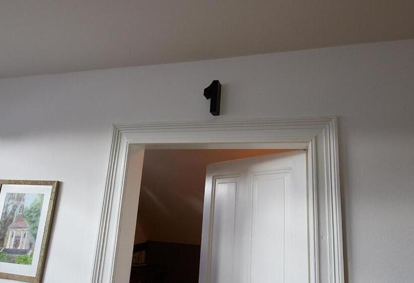 اتاق استاندارد یک نفره, Alte Ratsschänke