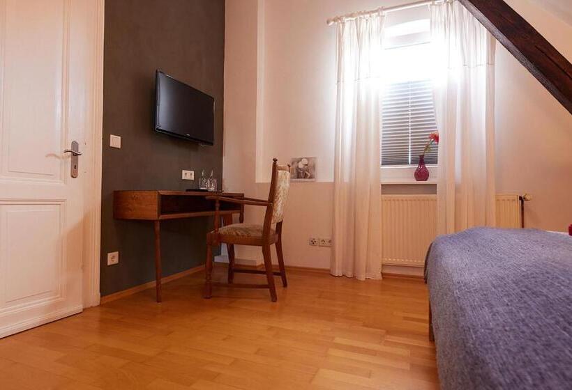 اتاق استاندارد, Alte Ratsschänke