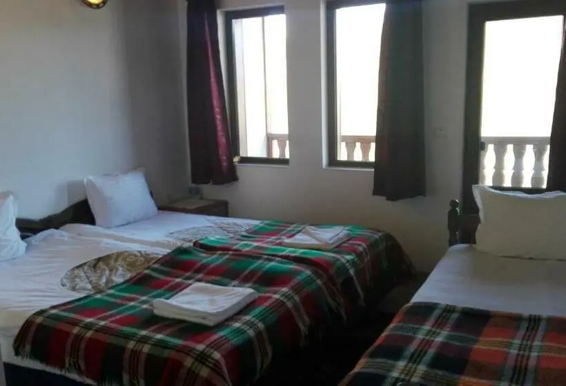 バルコニー付きスタンダードトリプルルーム, Semana Guesthouse