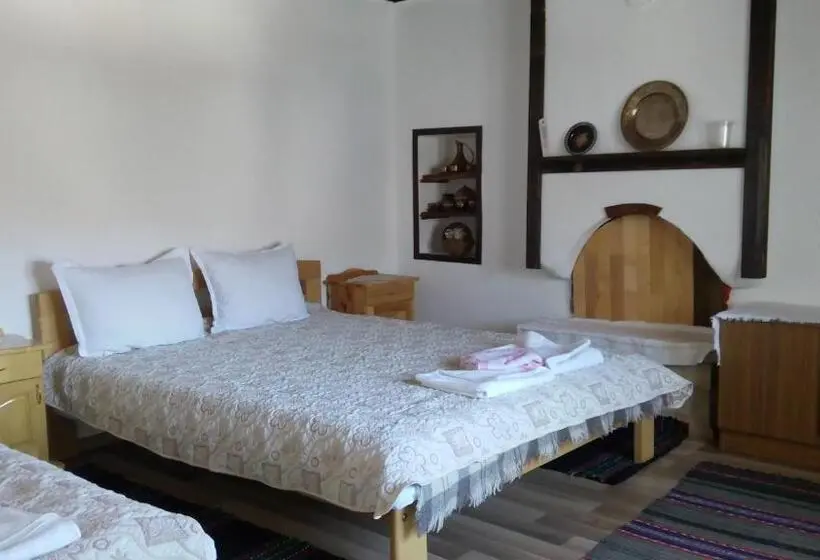バルコニー付きスタンダードトリプルルーム, Semana Guesthouse