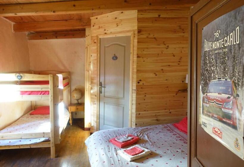 Четырехместный Номер Стандарт, Au Bout De La Route