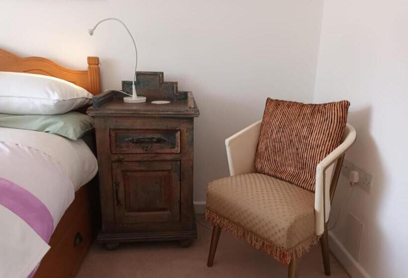 スイート, Chez Jo Apartments