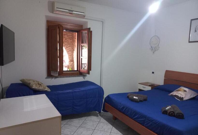 Standard room with outdoor bath, Il Nido Dell Aquila