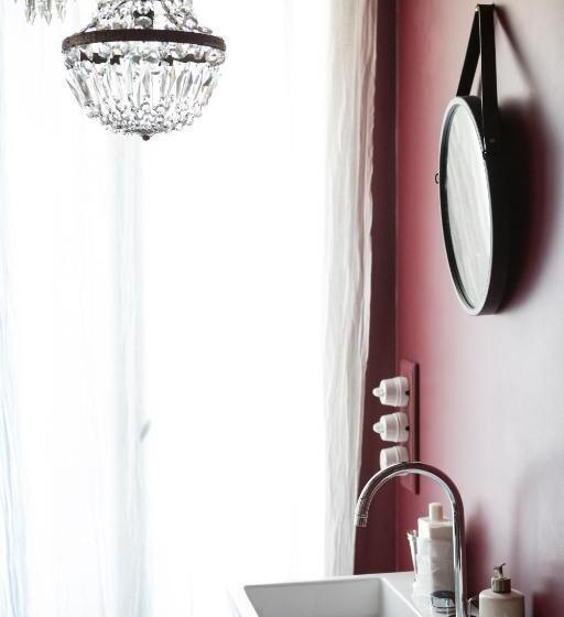 스탠다드 룸 킹사이즈 침대, Leconvertite