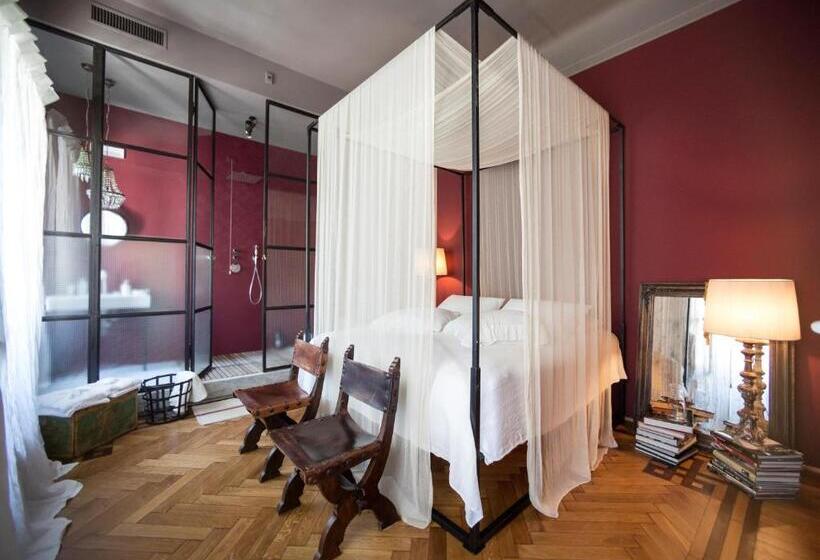 스탠다드 룸 킹사이즈 침대, Leconvertite