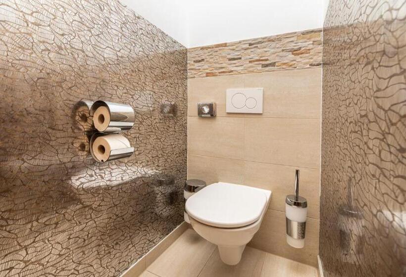 إستديو عائلى, Enjoy The Alps