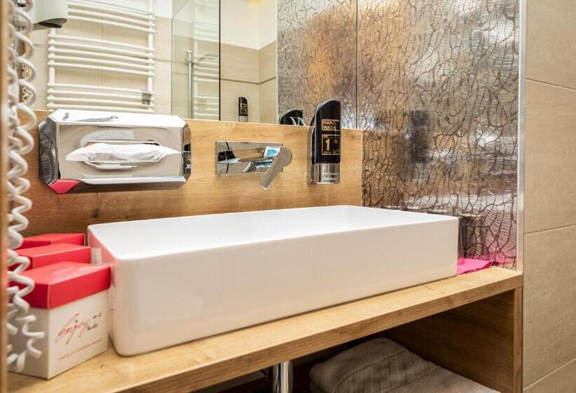 شقة 3 غرف, Enjoy The Alps