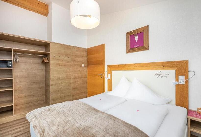 شقة غرفتين, Enjoy The Alps