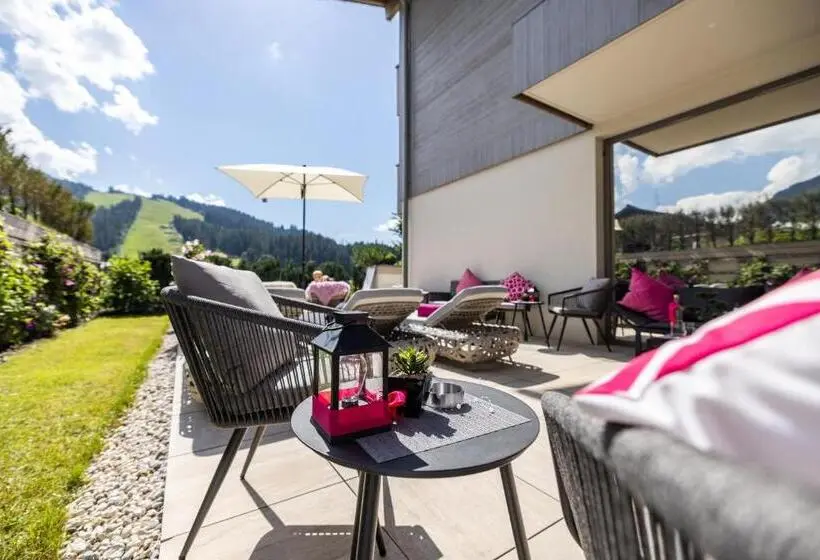 Perhehuone, Enjoy The Alps