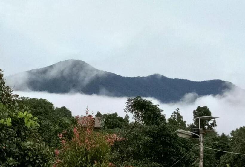 스탠다드 발코니 룸, Ban Suan Sukjai Mae Sariang